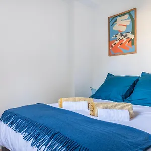 Petit Jaune, T2 Centre Avec Balcon Appartement